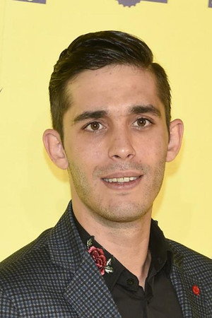 Víctor Elías in Un año y un día