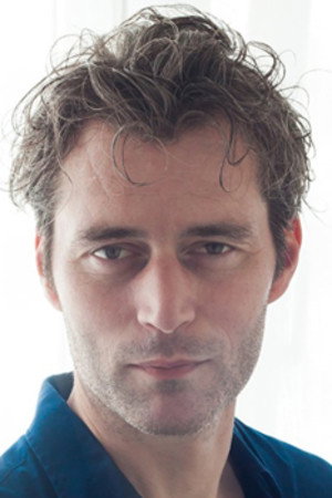 Declan Hannigan in Zero