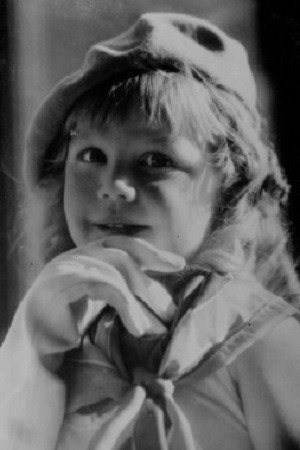 Jacquie Lyn in Pack Up Your Troubles