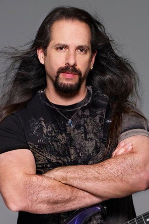 John Petrucci in Dream Theater - Quarantième: Live à Paris