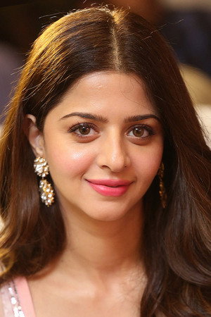 Vedhika in Kaalai