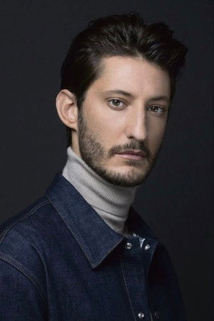 Pierre Niney in Romantics Anonymous