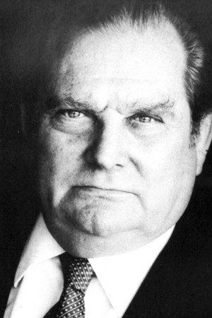Geoffrey Copleston in Emanuelle and the Last Cannibals