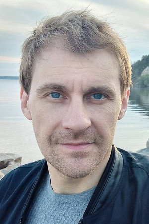 Dmytro Khomiak in The Strayed