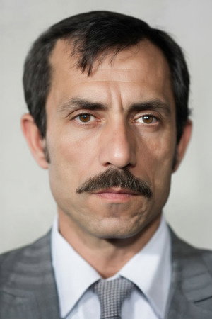 Erdoğan Seren in Lawless Street