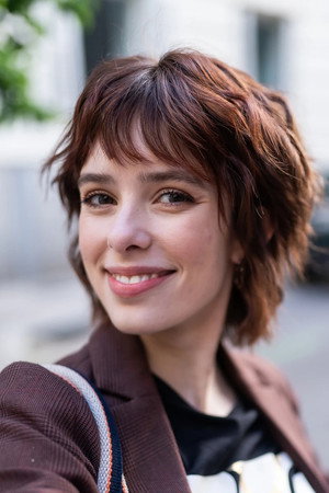 Alba Planas in Voy a Pasármelo Mejor
