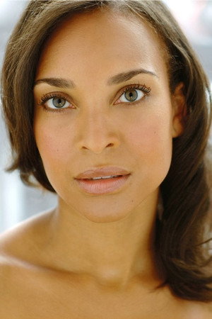Nia Fairweather in A New York Christmas Wedding