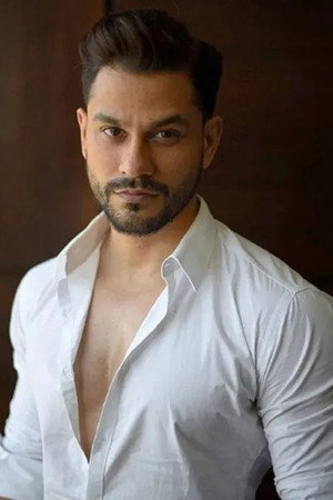 Kunal Kemmu in Angaaray