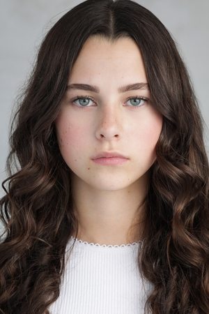 Beau Gadsdon in The Railway Children Return