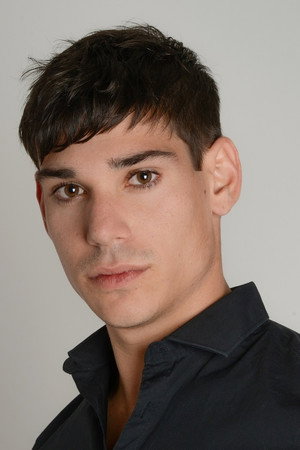 César Vicente in Virgins