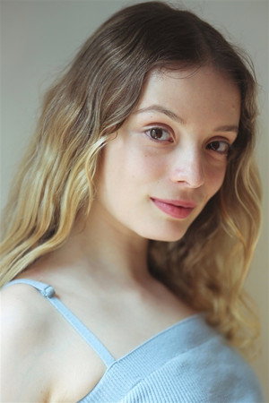 Lisa Delamar in Influencers