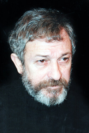 Savaş Dinçel in Cholera Street