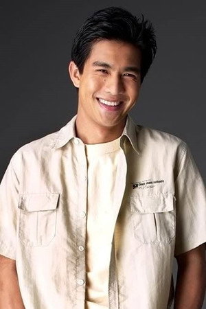 Pierre Png in Rise