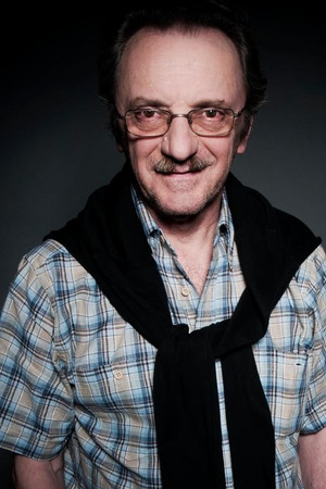 László Szacsvay in The District
