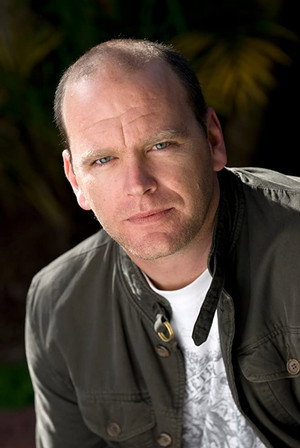 Robert Hobbs in Gangster's Paradise: Jerusalema