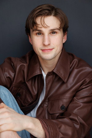 Finn Middleton in THE STOP