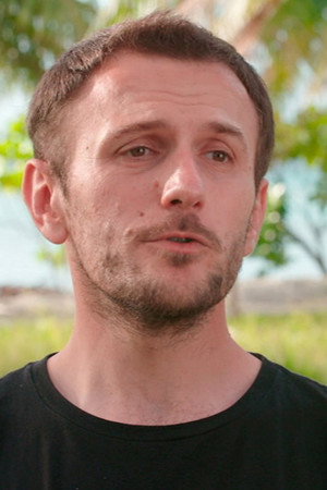 Frédéric Bertucci in 700 Sharks (Gombessa 4, Genesis)