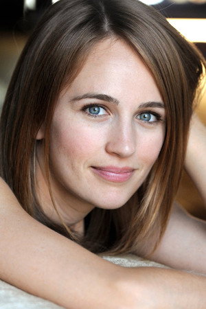 Sarah Thompson in Broken Windows