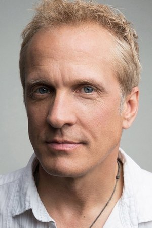 Patrick Fabian in Twitches