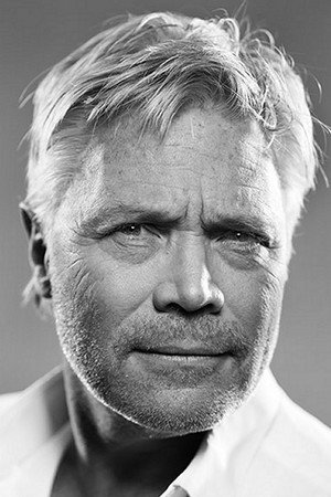 Kim Haugen in Into the White