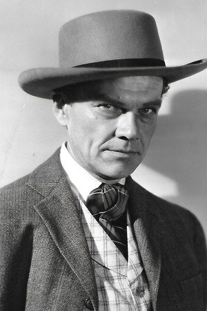 Ray Bennett in Raiders of the Border