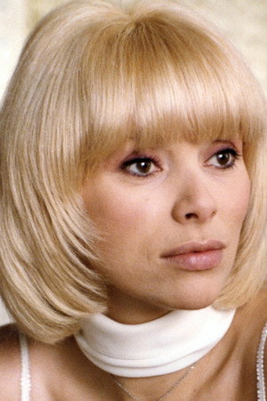 Mireille Darc in Weekend