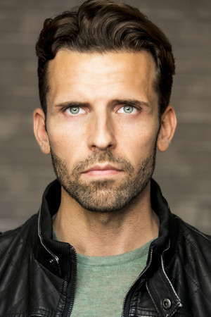 Benjamin Schnau in Sweet Nothings