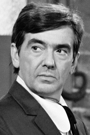 Miklós Gábor in Mickey Magnate