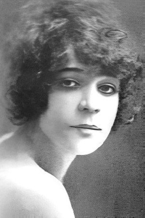 Nina Speight in Lonesome Luke, Messenger