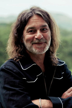 Quique González in Coleccionistas
