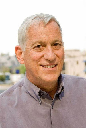 Walter Isaacson in Cracking the Code: Phil Sharp and the Biotech Revolution
