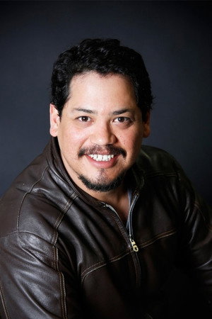 Juan Carlos Medellin in Carmín Tropical