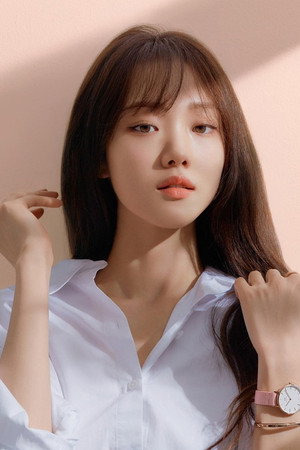 Lee Sung-kyung in Miss   Mrs  Cops