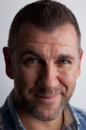 Dermot Magennis in Niko: Beyond the Northern Lights