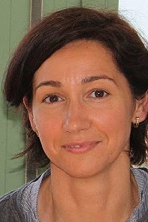 Sara Gazulla in Ashes Under the Sea