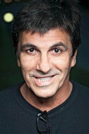 Evandro Mesquita in Overhaul