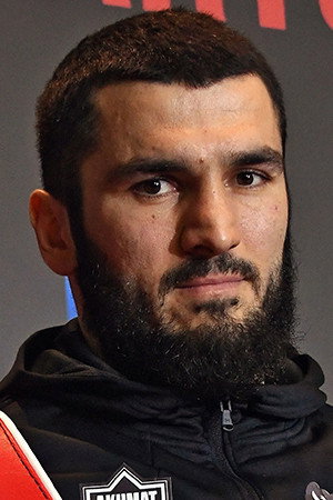 Artur Beterbiev in Artur Beterbiev vs. Dmitry Bivol II