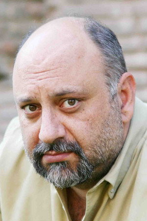 Babak Karimi in The mirror man