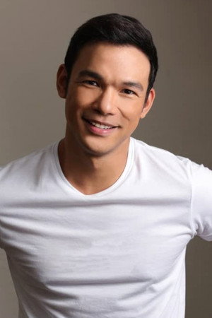 Mark Bautista in Abay Babes