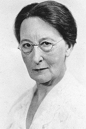 Nora Cecil in An Amateur Widow