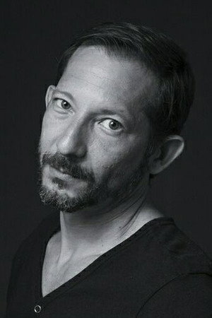 Alejandro Fajardo in Prometeo Deportado