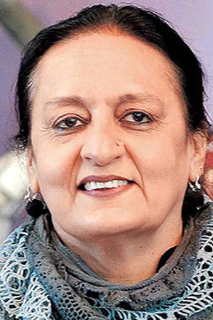 Dolly Ahluwalia in Axone