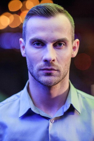 Bartosz Porczyk in Sophie Seeks 7