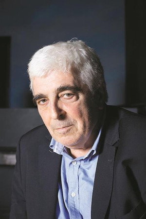 Luís Miguel Cintra in The Strange Case of Angelica
