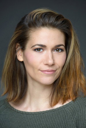 Kristina Sandev in Crawler