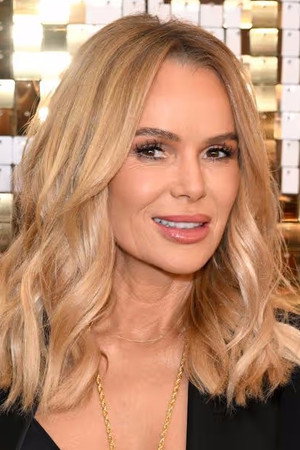 Amanda Holden in Mary Makes Christmas