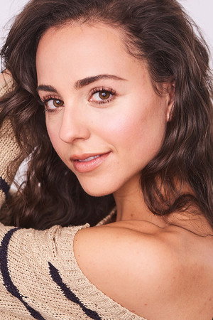 Skye Coyne in The Date Whisperer