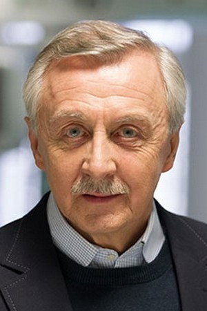 Robert Mazurkiewicz in Shielding the Flame