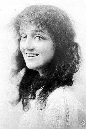 Florence Martin in When Men Desire