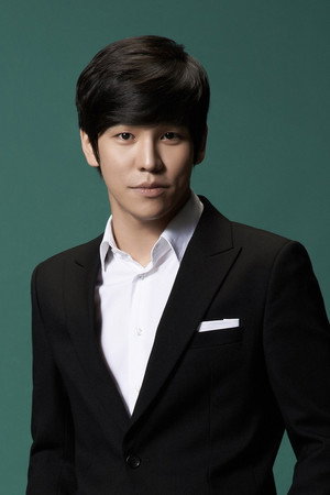 Kwang-Ho Hong in Go Go 70s
